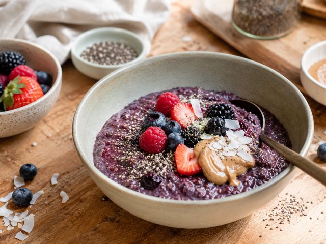 Foto: Getreidefreies Beeren-Porridge